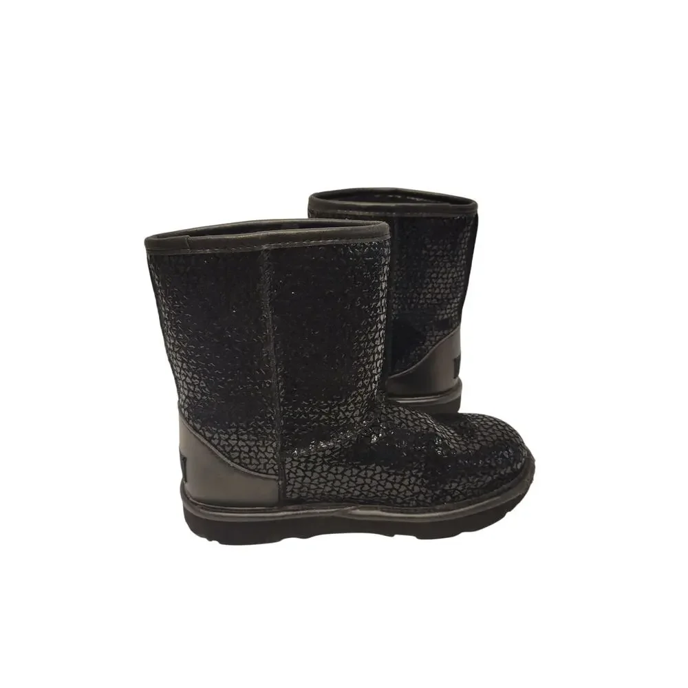 Girls Ugg's Girls Kids' Classic II Gel Hearts Black 2